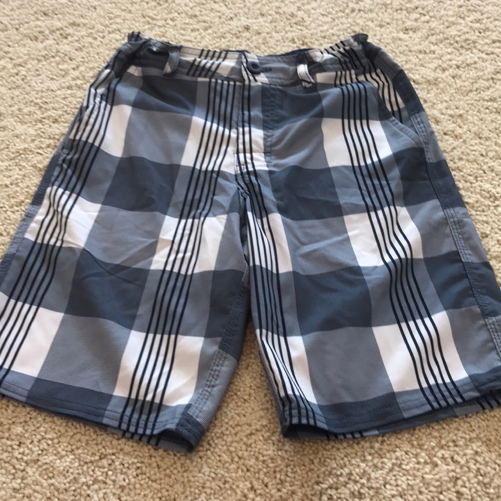 Adjustable waist dress shorts